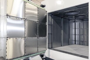 Luftumwälzofen Ansicht eines geöffneten Industrieofens