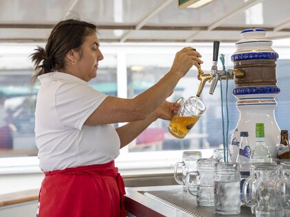 Bierausschank Frisches Bier am Sommerfest